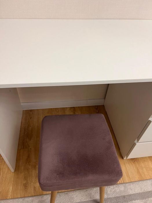 Стол Стул Зеркало