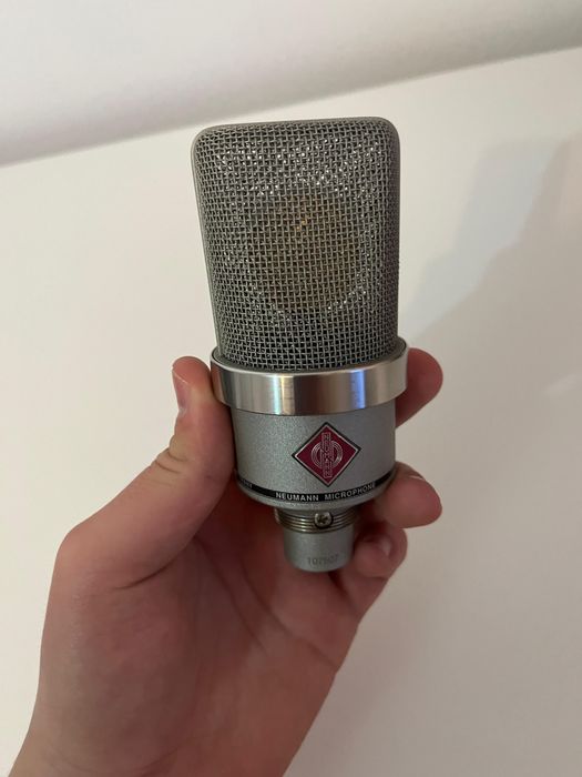 Vand microfon de studuio NEUMANN TLM 102