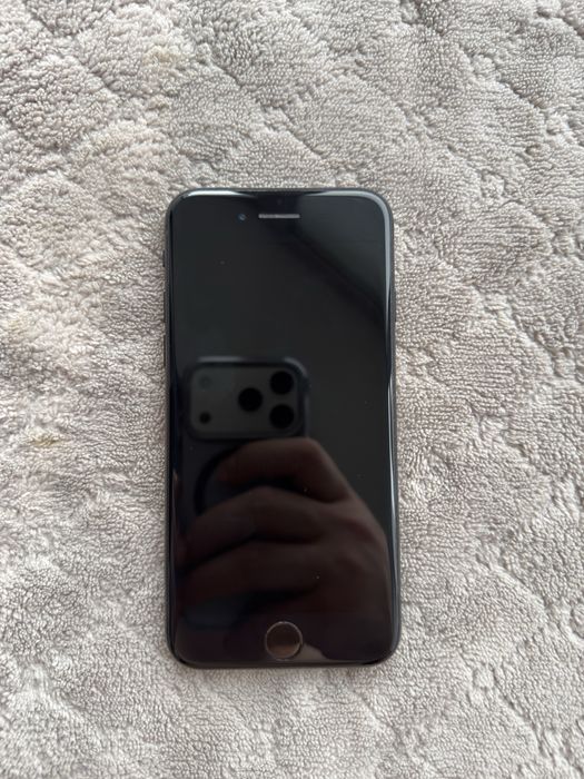IPhone SE 2022 Б/у