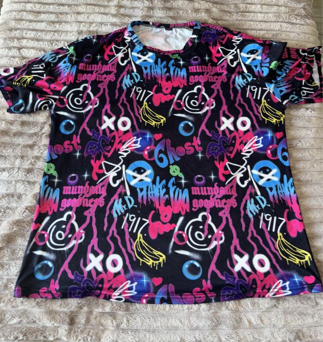 Tricou larg cu imprimeu graffiti