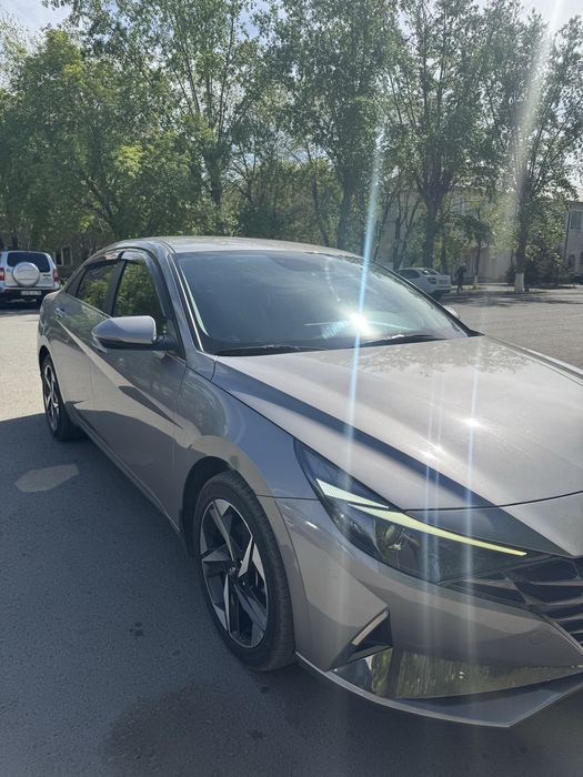 Hyundai Elantra 2021г.