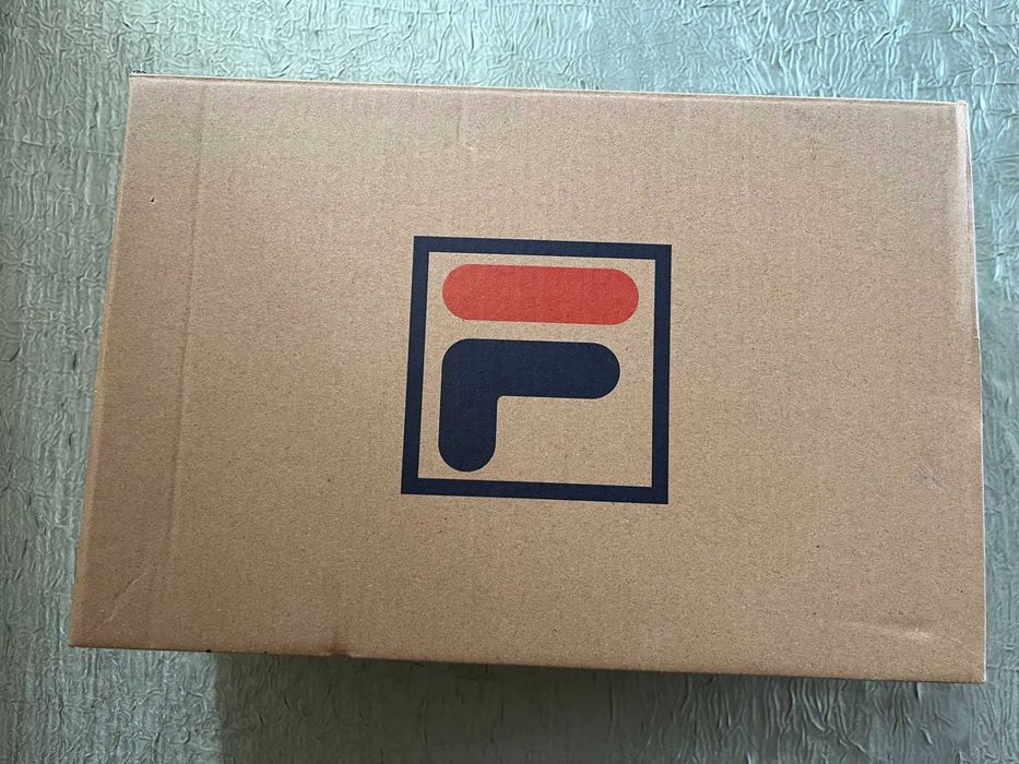 НОВИ дамски маратонки FILA