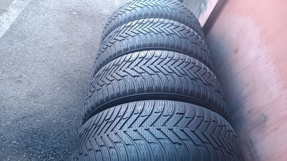 225/55/16 Nokian