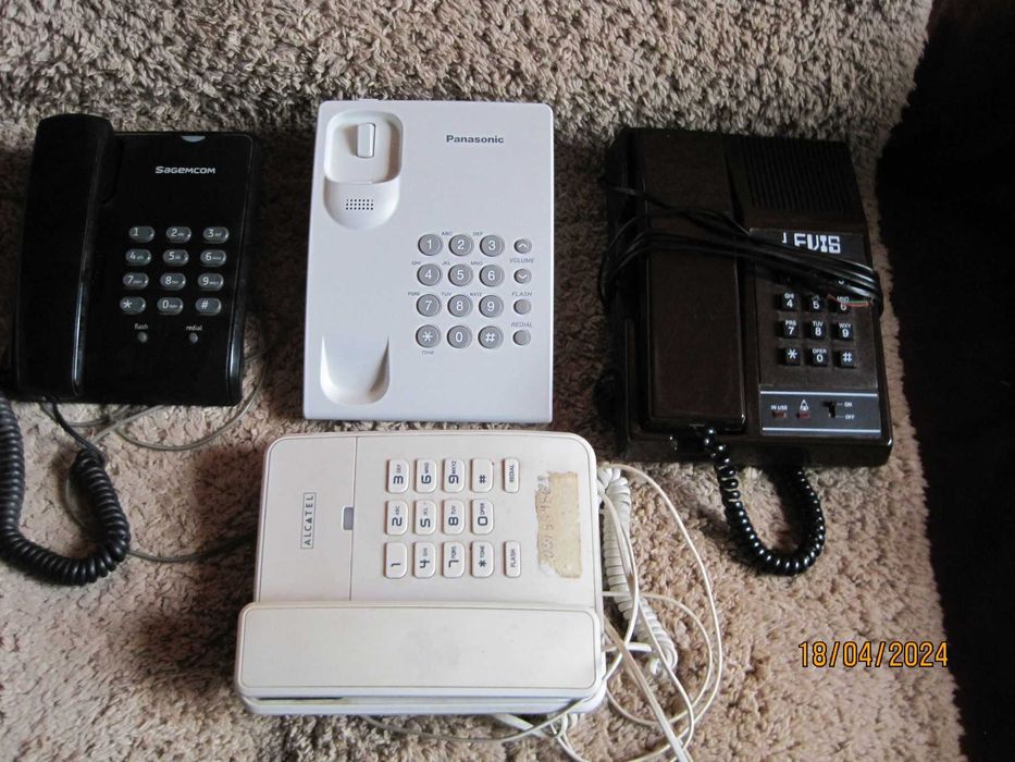 Стационарни телефона с копчета
