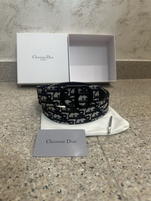 Curea Dior cu cutie