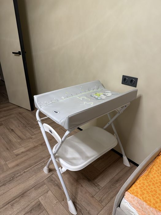 Пеленальный стол