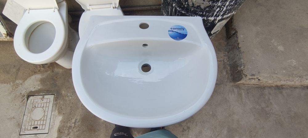 Assalamu alaykum uchaskaga unitaz olgan edik tushmadi