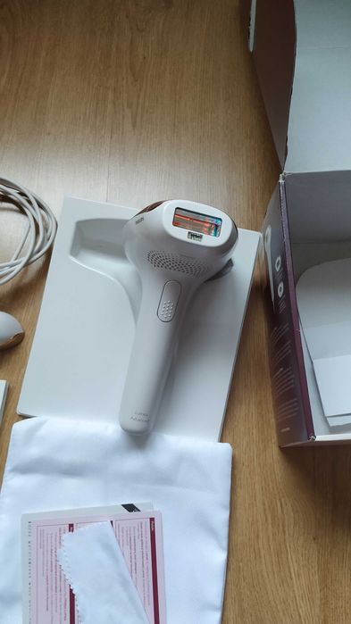 Фотоепилатор Philips Lumea