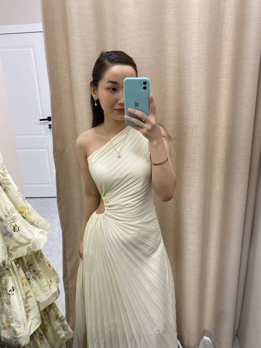 Вечерние платьее