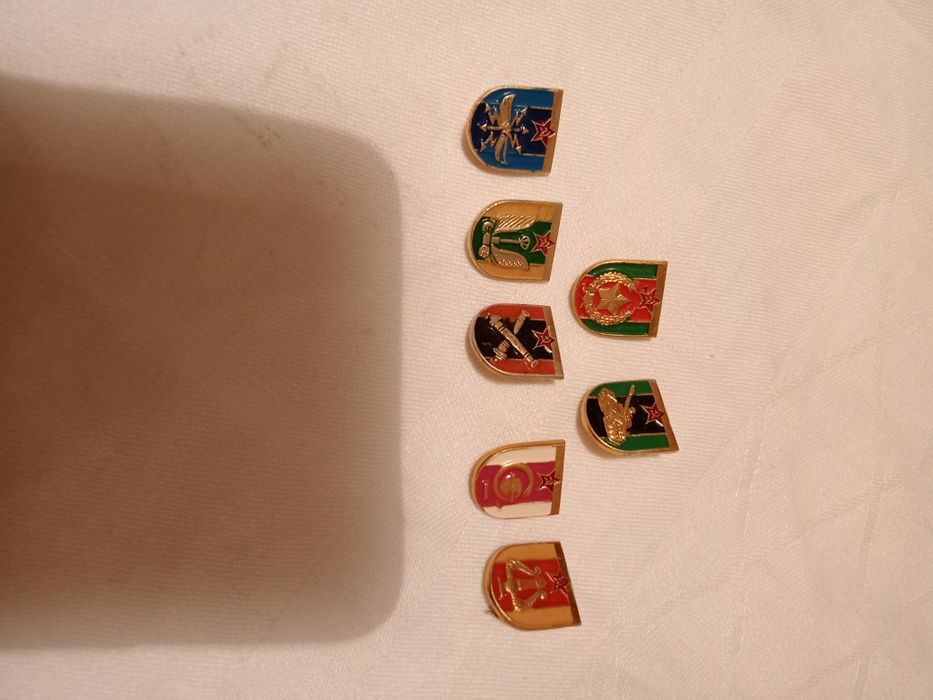 Продам значки ..