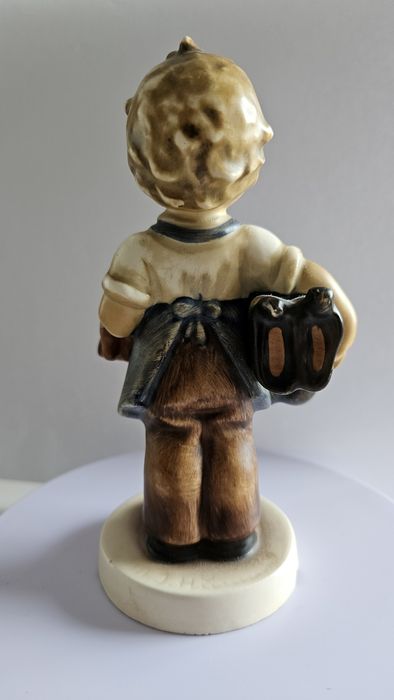 Goebel Hummel, порцеланова фигура, Boots, номер 143/0 TMK3