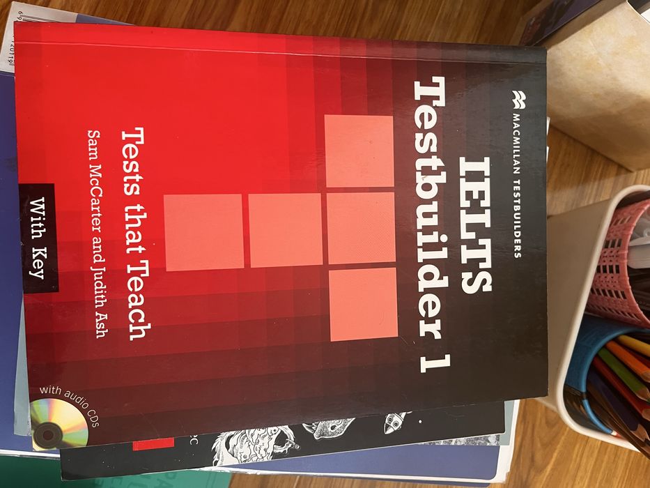 Продам книги, паззл, краски, настольную игру