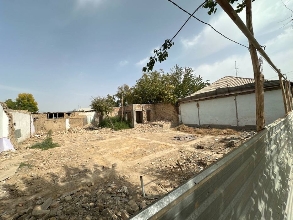 Yer sotiladi 5 sotiq ozimiki.Свой участок 5 соток