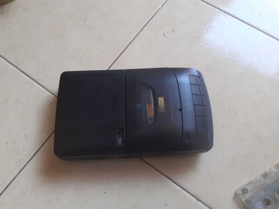 casetofon slim Okano Germania