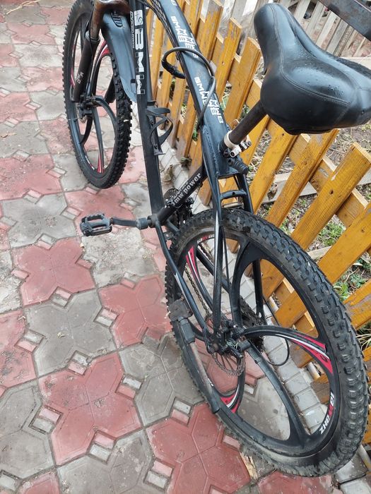 Велосипед BMW с литыми дисками