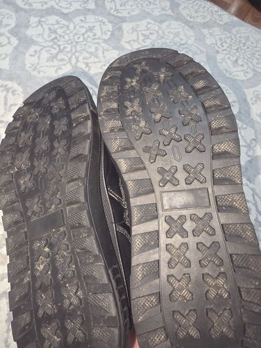 Зимние сапоги на  мальчика 35 р