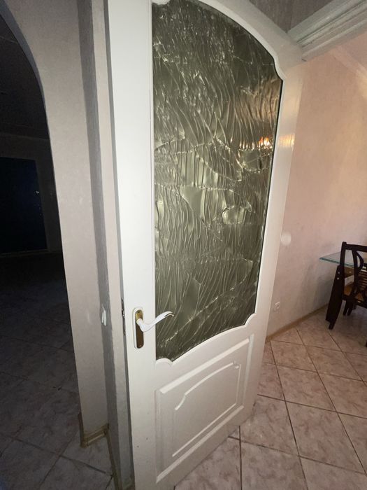 Продам двери б/у