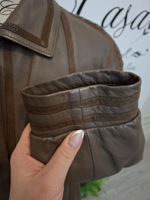 Haine de piele foarte eleganta