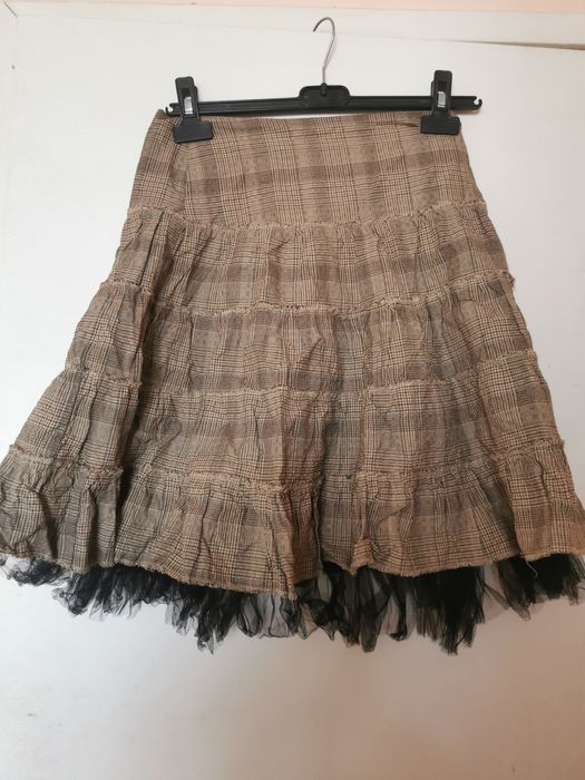 Пола в бежово райе