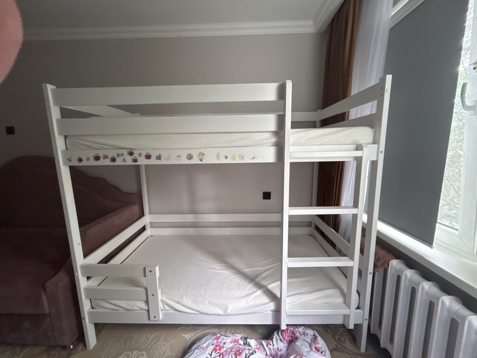 Продом 2-х ярусная  детский кровать