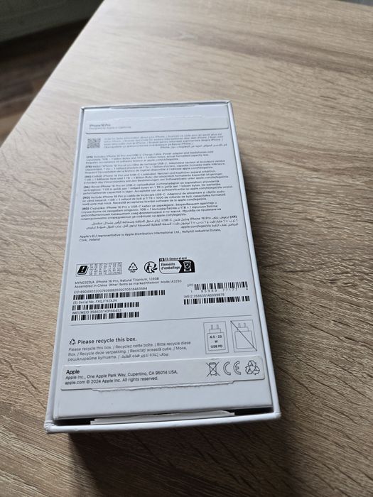 Продавам Iphone 16 pro 256