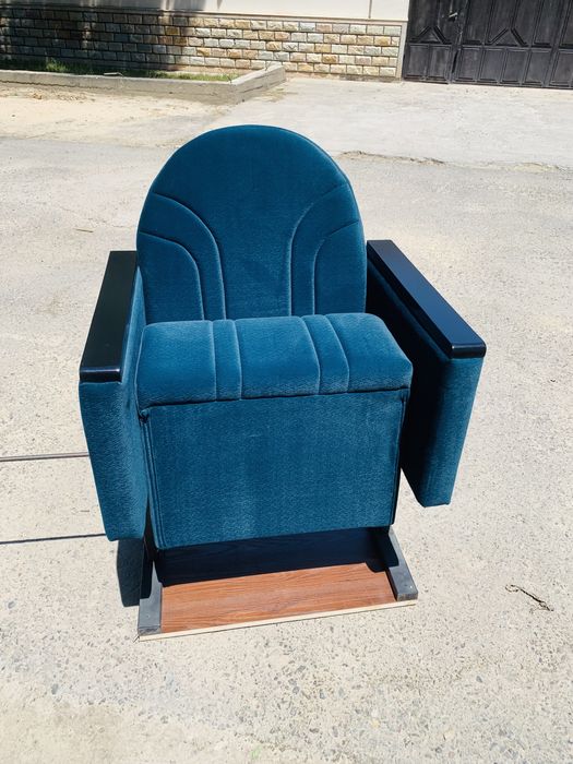 театральные кресла. Кресло в театр. Кресла в зал