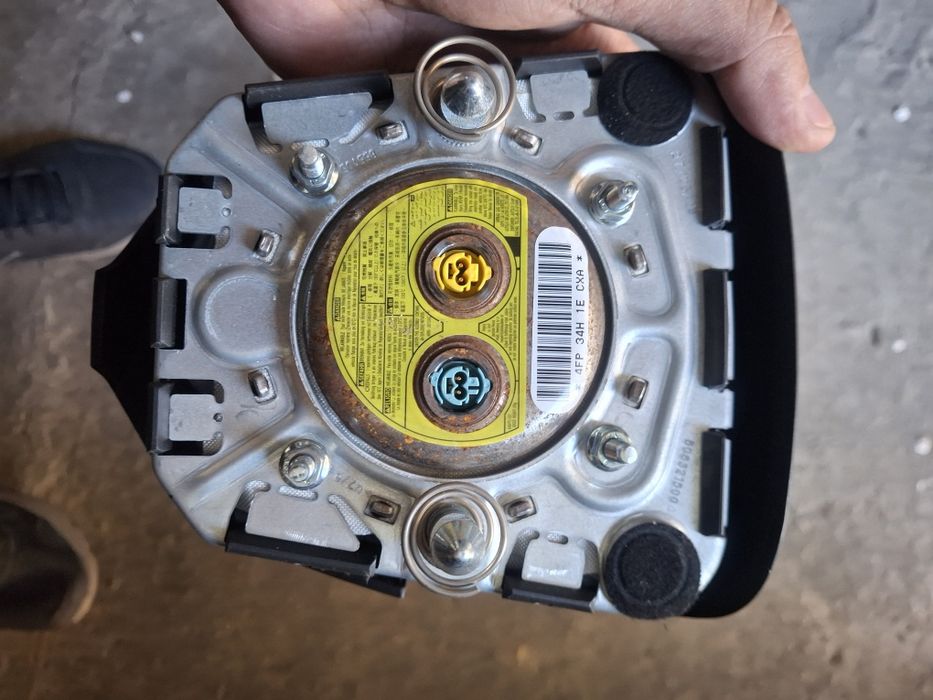 Продам оригиналный завадской рул от малибу 1 с аирбагом завод