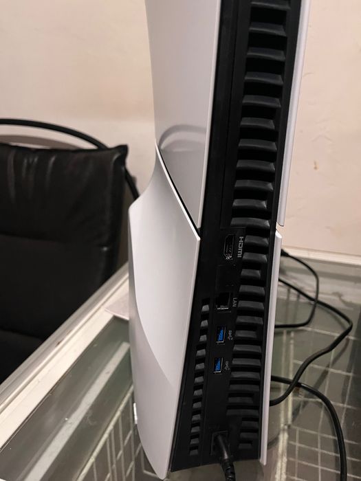 Playstation 5 slim като нов!