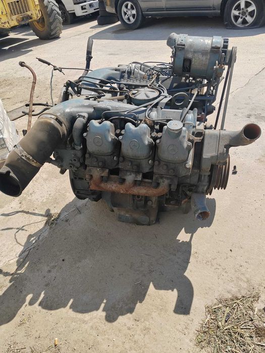 Motor mercedes  V6 model OM 401