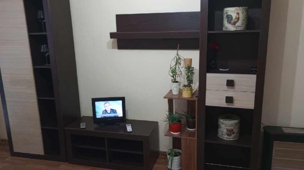 Дава се под наем Двустаен апартамент в София, Център - 61 кв.м за 599 € - Снимка #2