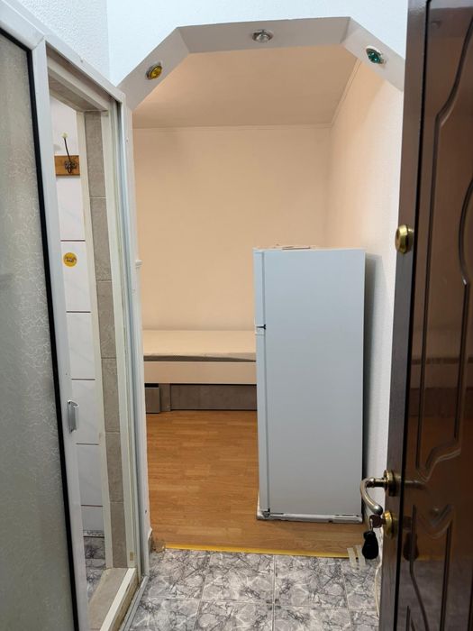 Închiriez garsonieră