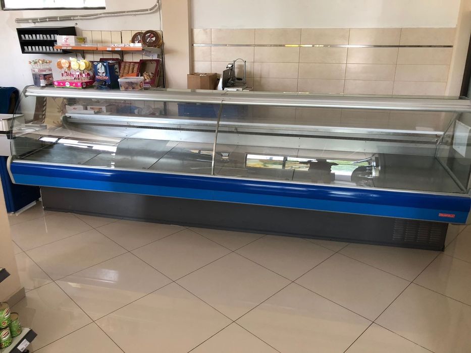 Vitrina orizontala Mezeluri