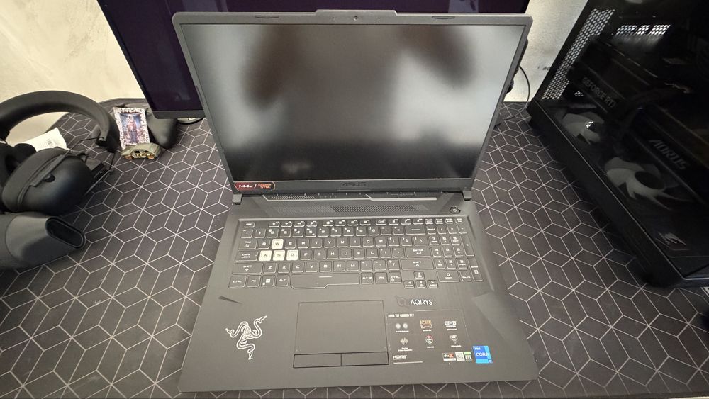 Combo Pc + laptop la super preț