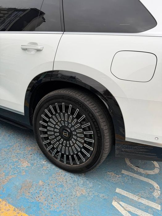 ZEEKR 9X  Ultra. Diska kovinny R22 sotiladi