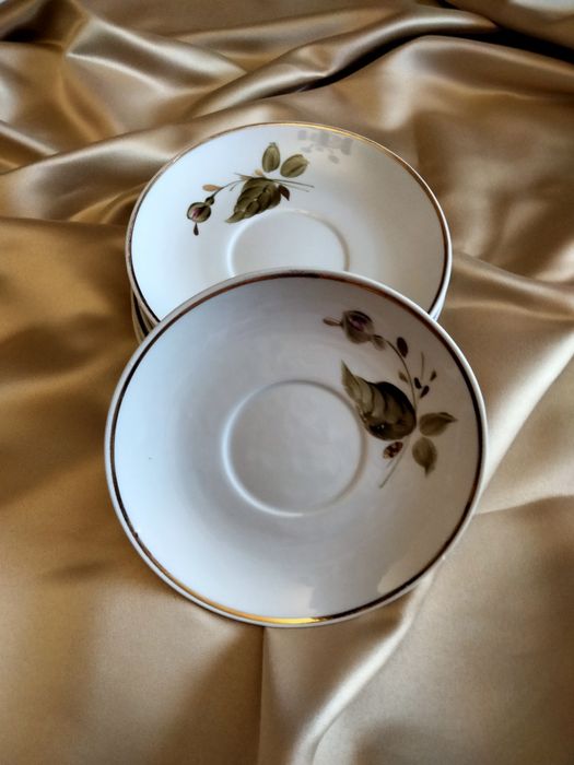 Блюдца  чайные фарфоровые,  советские