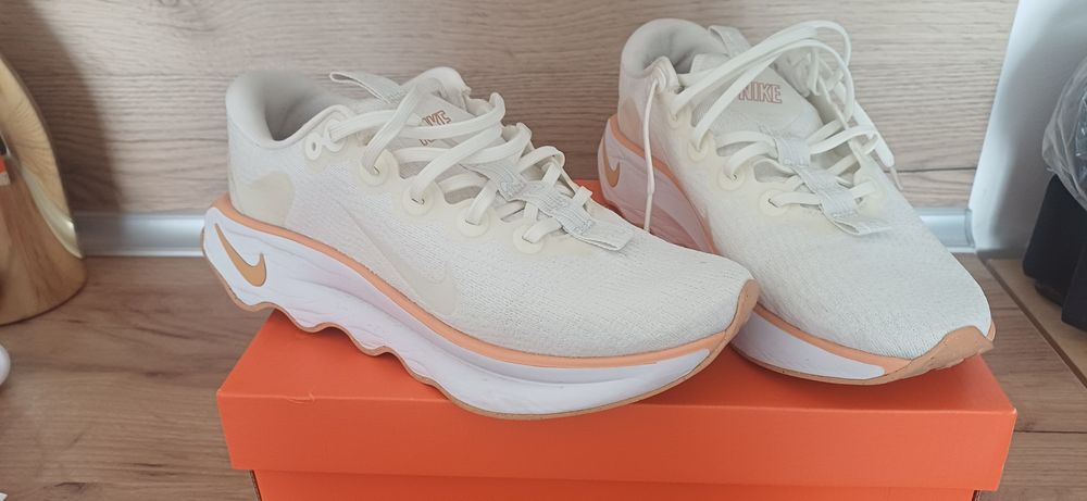 Маратонки Nike  Размер 42
