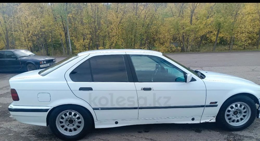 Продам BMW.E36.акпп