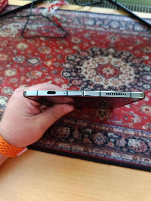 Samsung galaxy z fold 4 на части