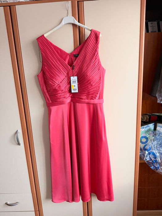 Дамска рокля 40 размер