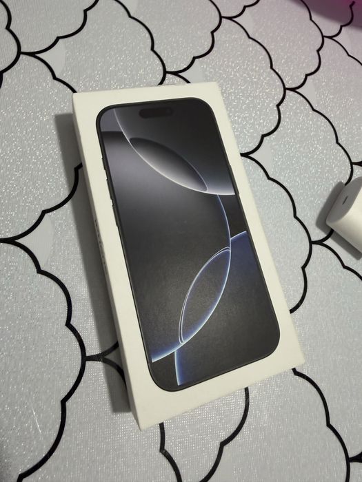 Продам Apple 16 срочно состояние отлично