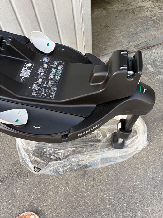 Scaun rotativ masina Maxi cosi pebble 2, 0-3ani + isofix