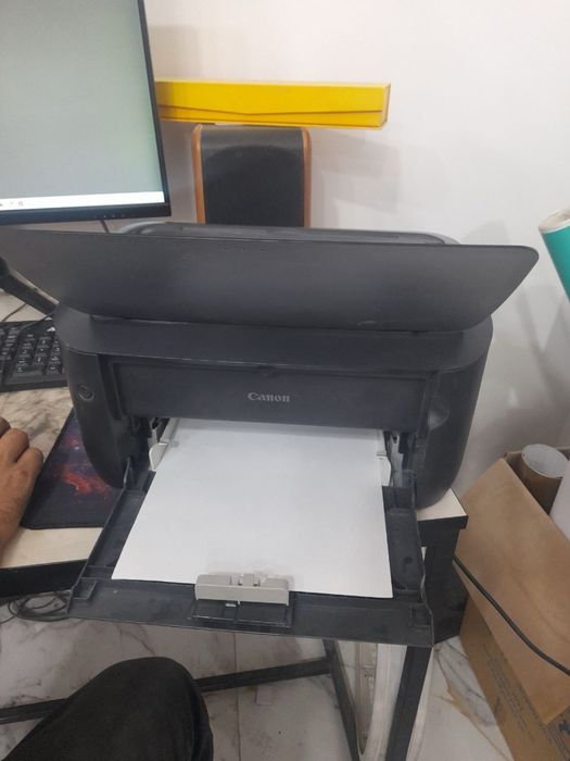 Принтер Canon черный
