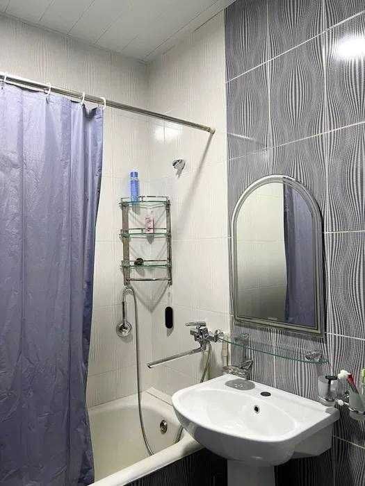 СРОЧНО Продается 3 комнатная 80 м2 КАРАСУ 6 с двумя балконами 3/6/9