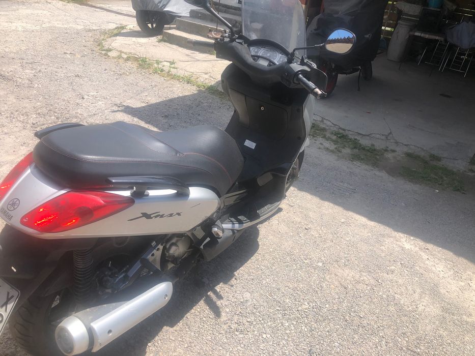 Yamaha X-max 250i