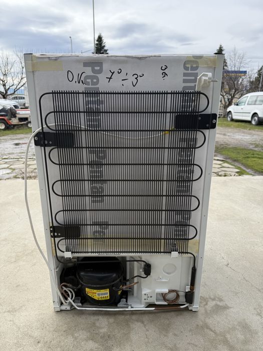 Малък хладилник за вграждане Neff - Bosch