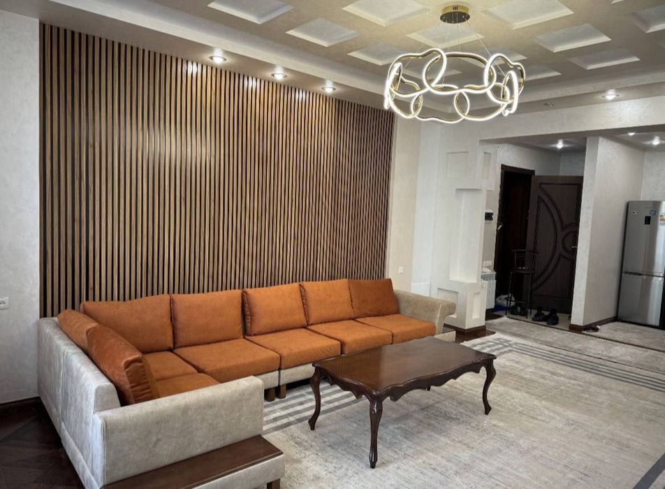 М Ойбек новостройка 2/4/9 кирпич орентир Шохмед центр