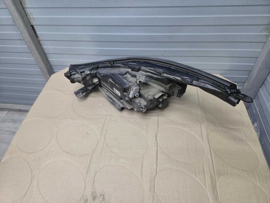 Far Stanga / Dreapta Toyota Highlander An 2020 - 2024 cod 10000-8A06K 10100-8A06K