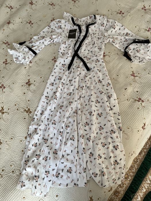 Продам новое платье