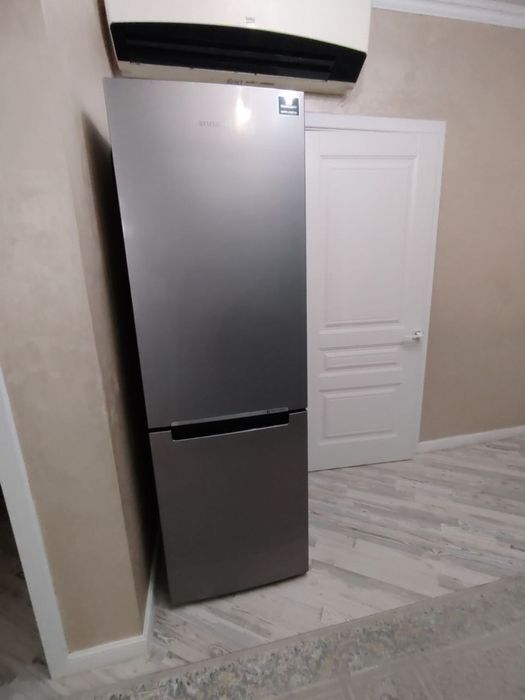 Холодильник Samsung