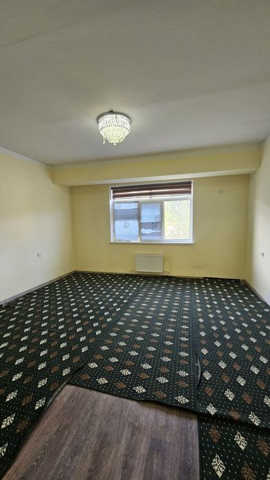 Турбаза да голубой экран 2 хонали квартира 90м², 1-кават гиштли дом